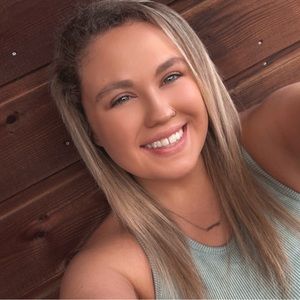 Meet your Posher, Tanya